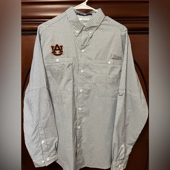 Men’s Medium Columbia long sleeve button up shirt. - Picture 1 of 4